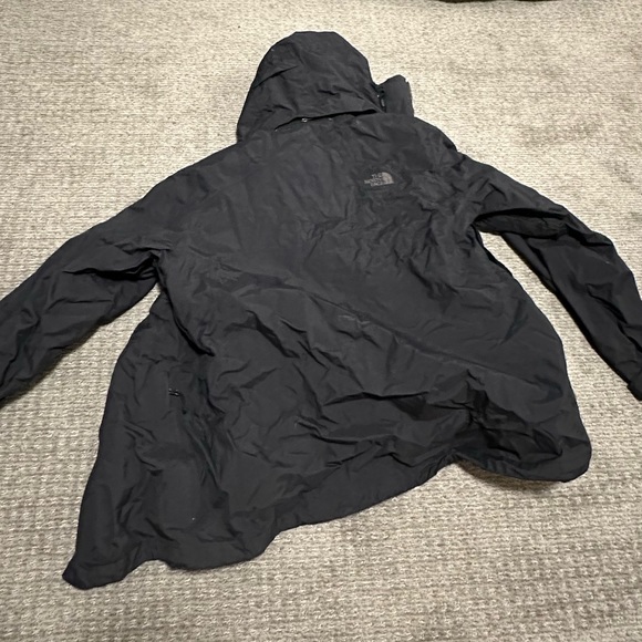TheNorthFace black hooded shell jacket -Sold - Picture 5 of 12